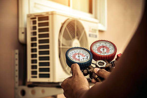 Professional Hvac technician working in Lafayette, OH